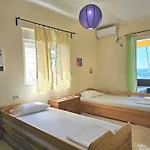 Janosh Front Line In Apartament *