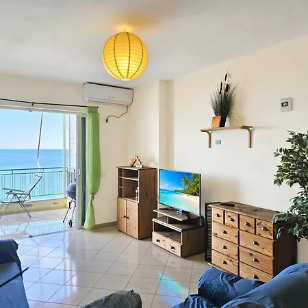 Apartament Janosh Front Line In Saranda