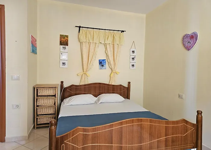 Janosh Front Line In Apartment *