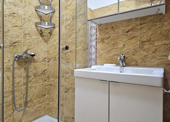 Janosh Front Line In