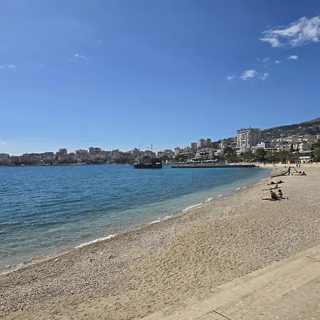 Janosh Front Line In Appartamento